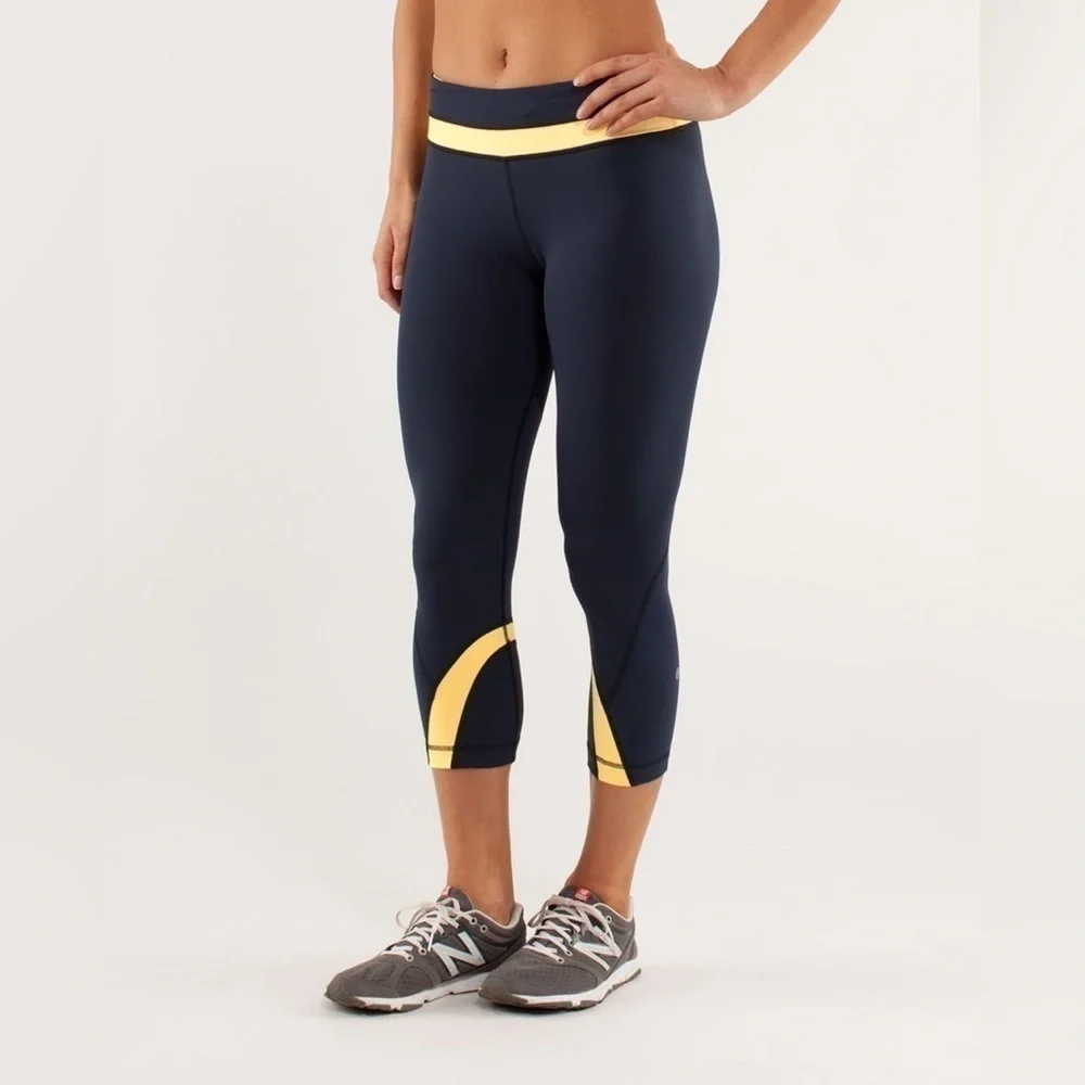 LULULEMON Run: Inspire Crop II Grey Light Green Leggings Size 6 - Picture 2 of 8